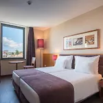 Gale Opera Hotel
