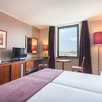 Gale Opera Hotel