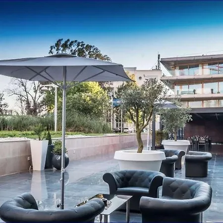 Otel Gale Opera