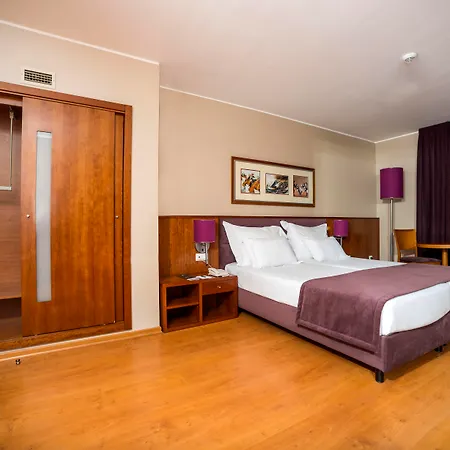Gale Opera Hotel 4*