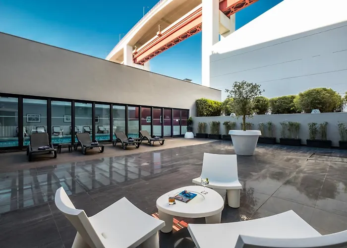 Gale Opera Hotell 4*