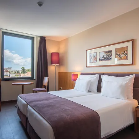 Gale Opera Hotel